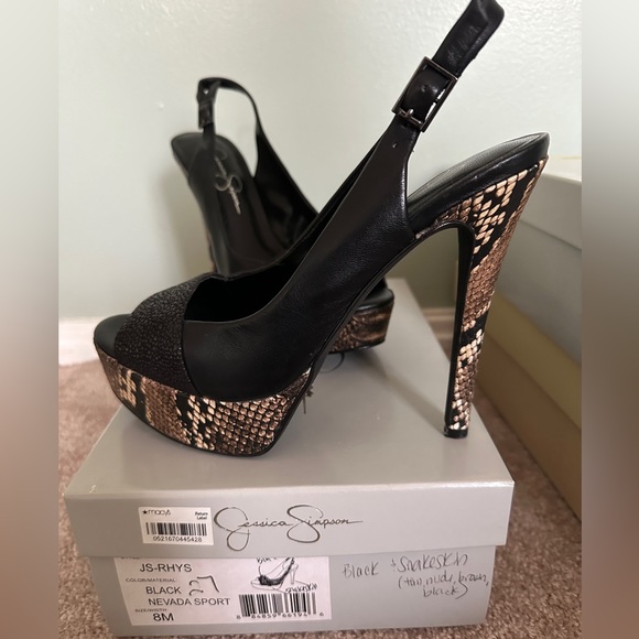 Excellent used Jessica Simpson Rhys size 8 platform heels - Picture 2 of 4